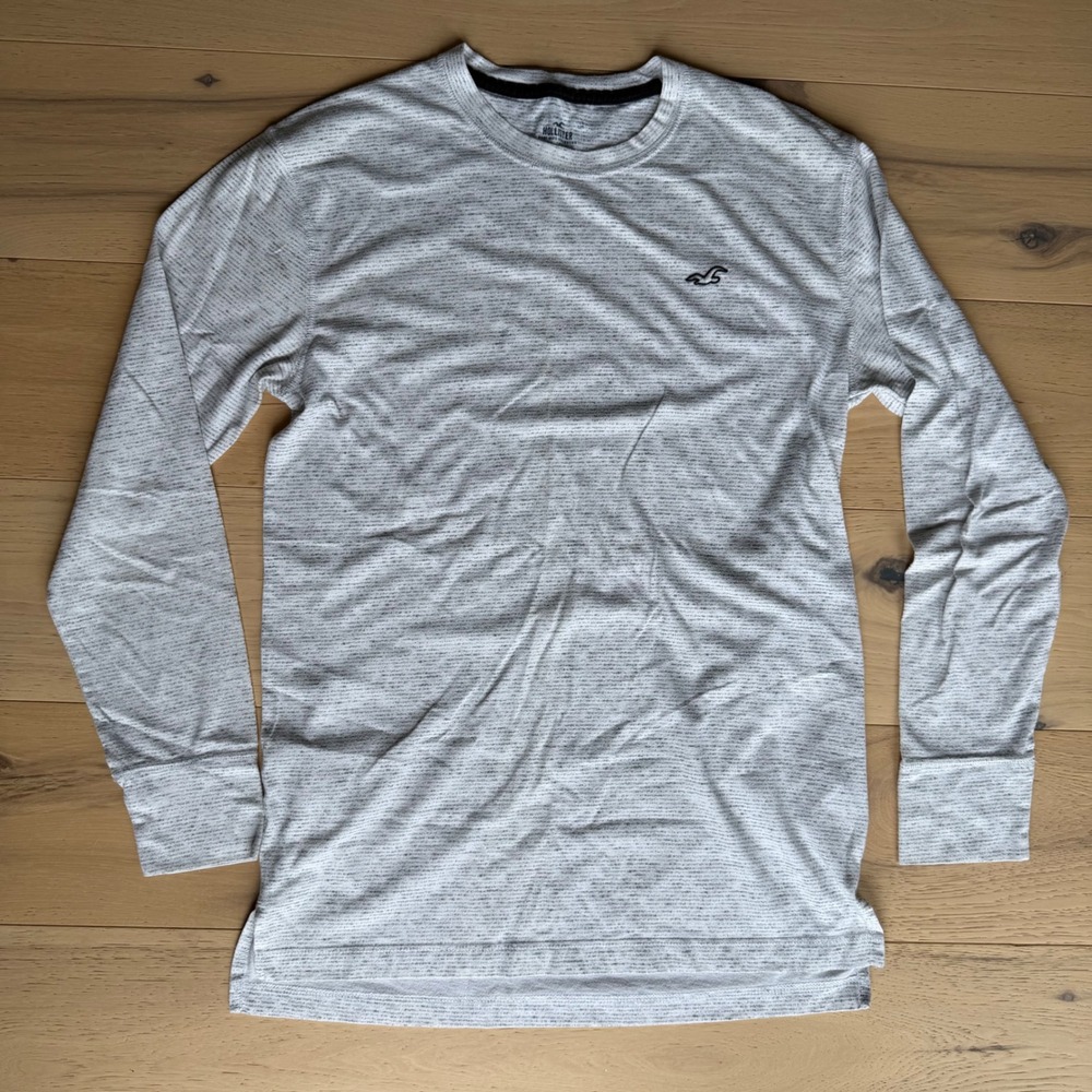 Hollister - Mens Long Sleeve - Grey - Crewneck - Size Small